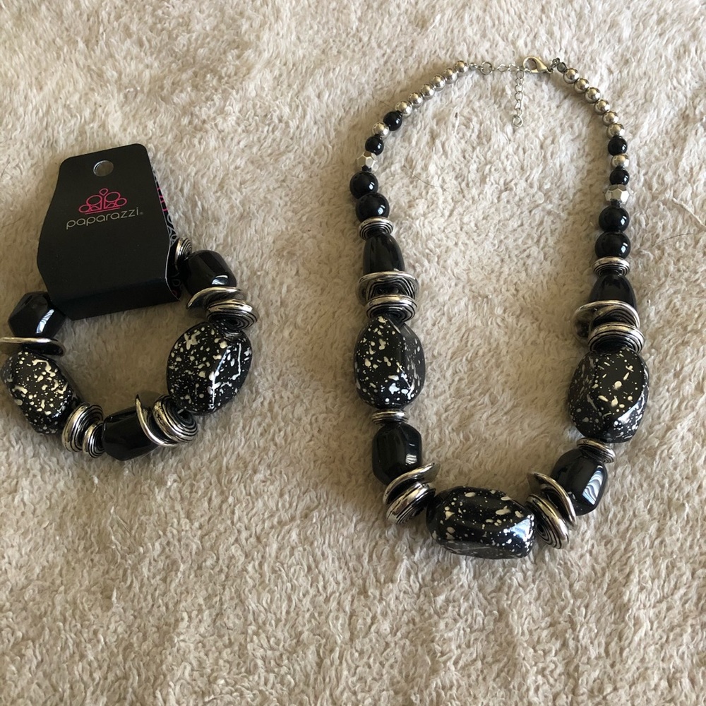 Bracelet and necklace set